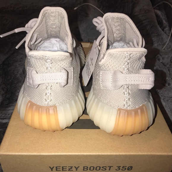 Yeezy - Picture 4 of 5